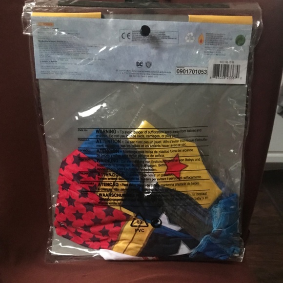 Halloween Wonder Woman Child Costume New with tag Size Medium - Picture 2 of 10
